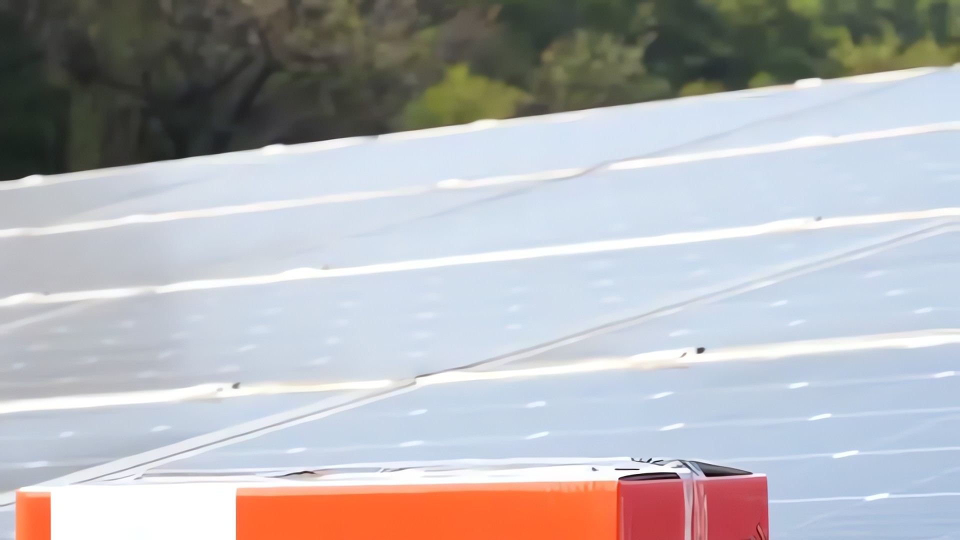 PR-338 solar PV silicone sealant applied to photovoltaic module frames